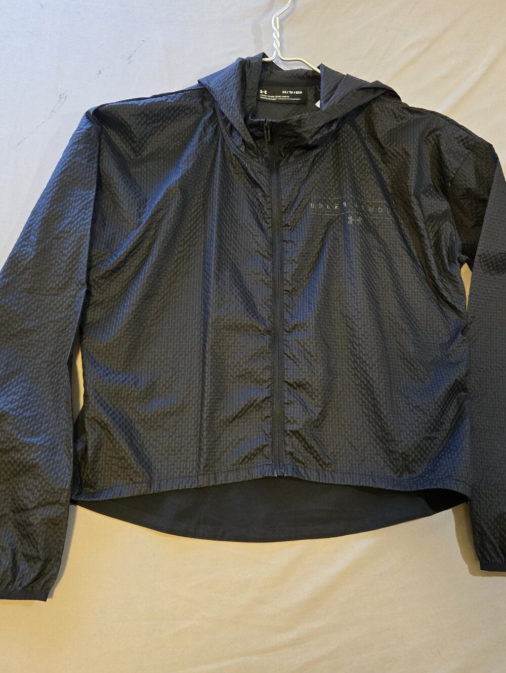 Under Armour Womens Black Hooded Windbreaker Jacket